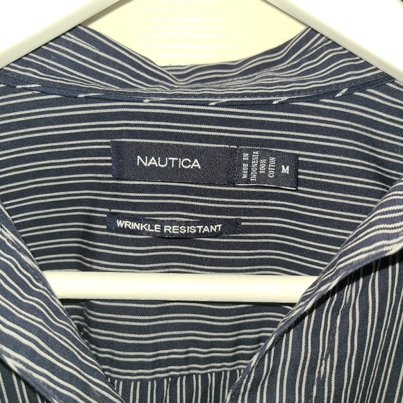 Nautica navy striped button down size M - Picture 3 of 3